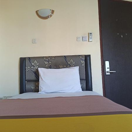 Al-Badar Hotel Syariah Makassar Ngoại thất bức ảnh