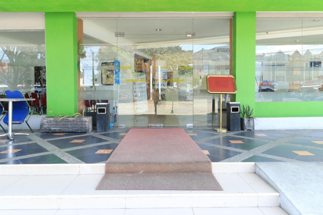 Al-Badar Hotel Syariah Makassar Ngoại thất bức ảnh