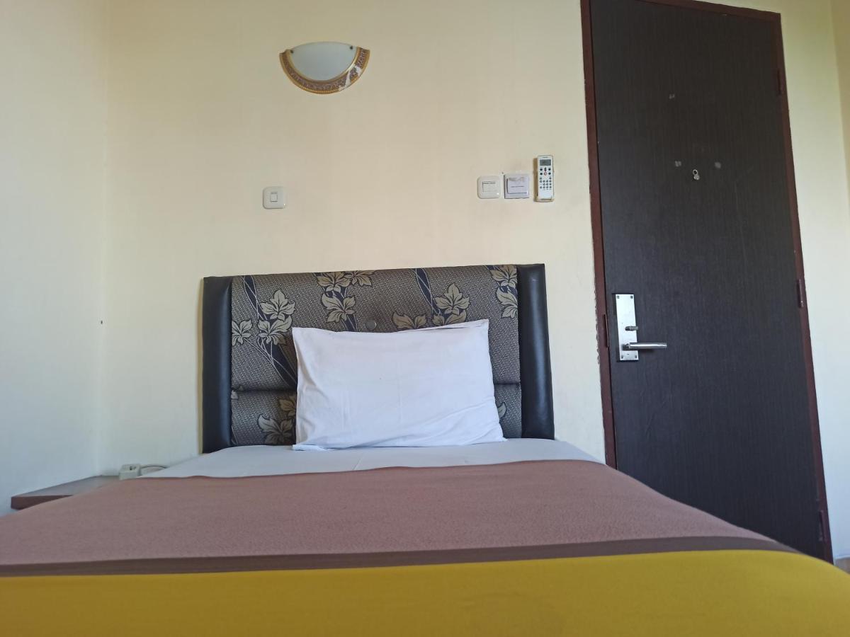 Al-Badar Hotel Syariah Makassar Ngoại thất bức ảnh